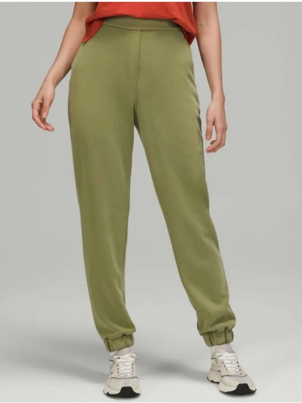 Lululemon Athletica Softstreme Relaxed High Rise Bronze Green Jogger Pants Sz 6 - Image 2