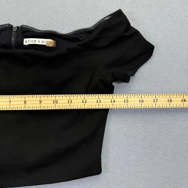 Alice‎ + Olivia Black Off Shoulder Crop Top Exposed Zipper R604089351 Womens S - Image 4