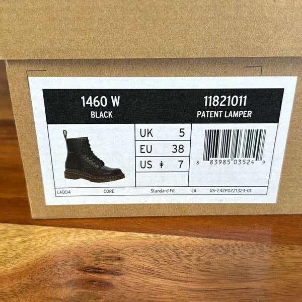 NWT Dr. Martens 1460 Women's Patent Leather Boots Fashion size 7‎ - Image 7