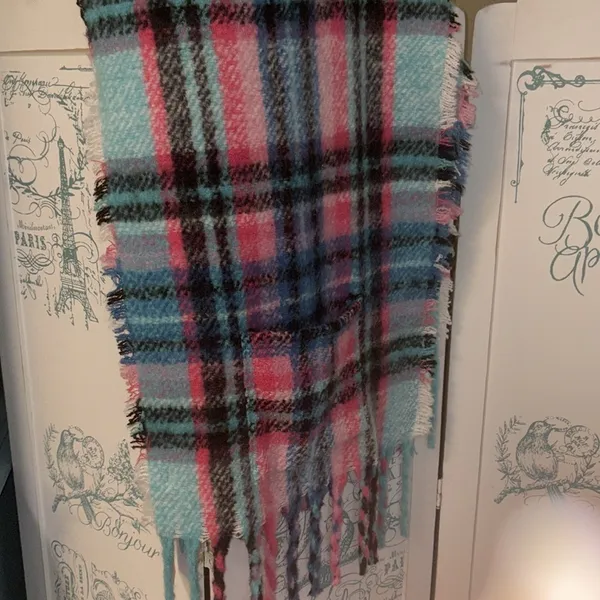 Betsey Johnson fuchsia turquoise black plaid blanket scarf NWOT - Image 3