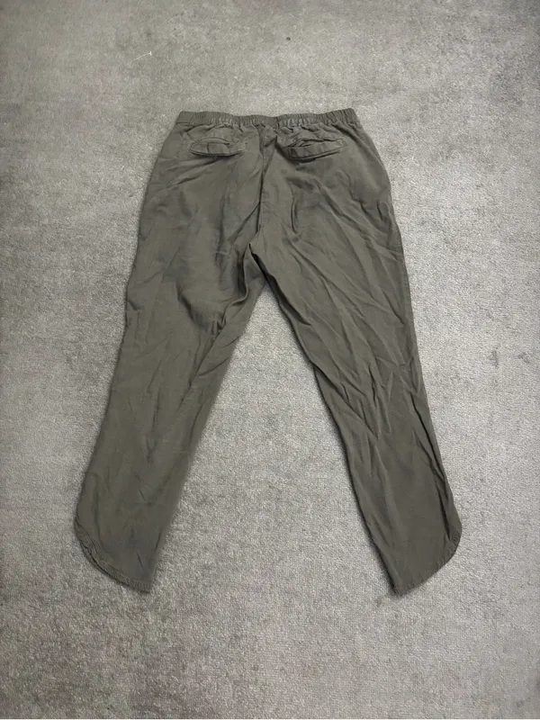 Marine Layer Allison Cropped Pants Dolphin Hem Green Women’s - Image 4