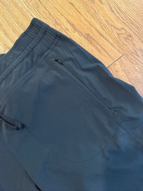 Athleta la viva ruched black jogger pant size 10 - Image 5
