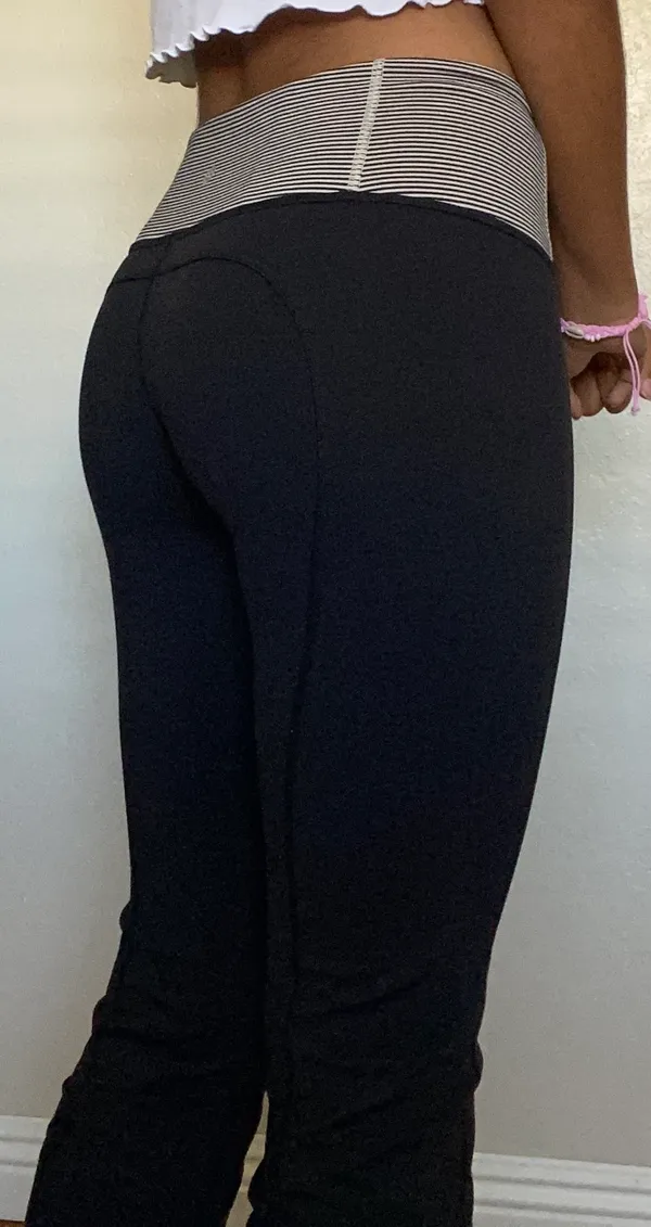 Lululemon Capri Leggings - Image 2