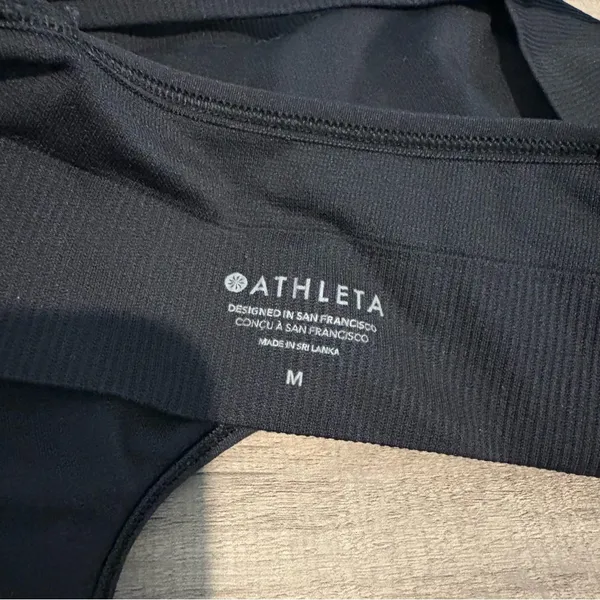 Athleta ribbed Strappy‎ back sports bra black size medium - Image 4