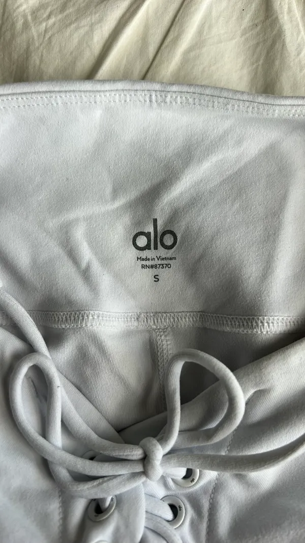 Alo White Biker Yoga High-Waisted Shorts - Image 5