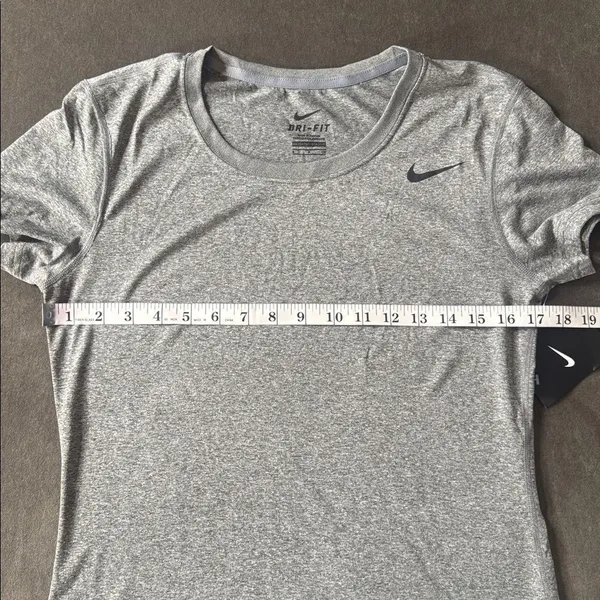 Nike Women’s Gray Dri-Fit Training T-Shirt Short Sleeve 453181-091 Size S NWT - Image 9