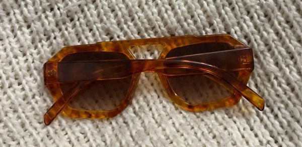 Tortoise Sunglasses Shades Sunnies - Image 5