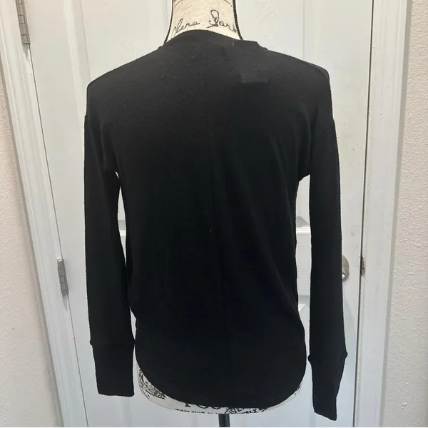 Abercrombie & Fitch Black Women's Wrap-Front Sweater - Image 3