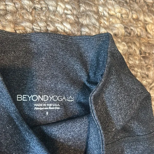 Beyond Yoga Grey High Waisted Yoga Leggings - Image 5
