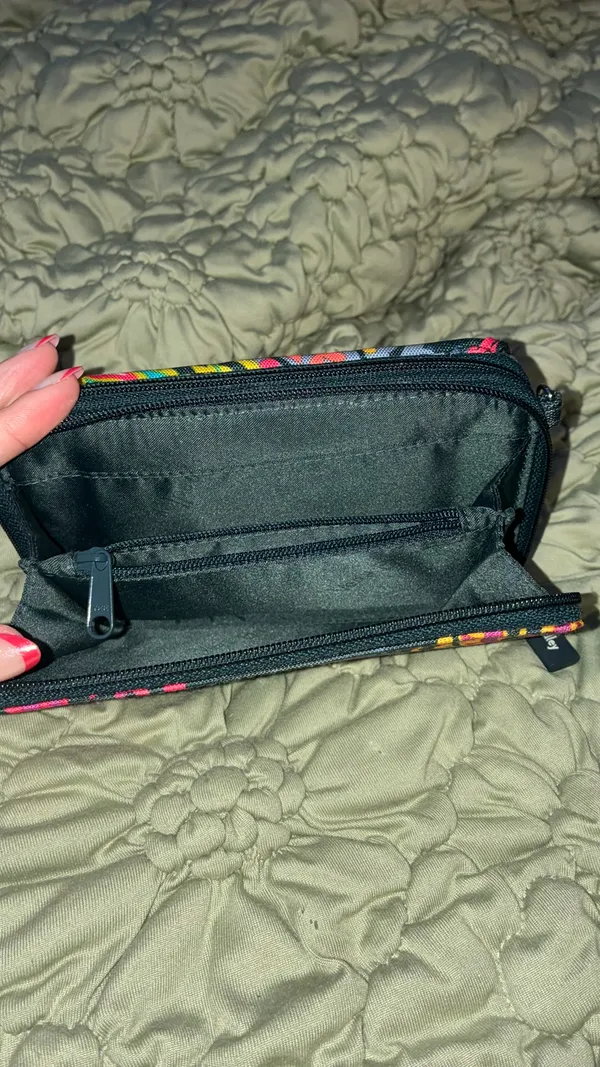 Vera Bradley Wallet - Image 4
