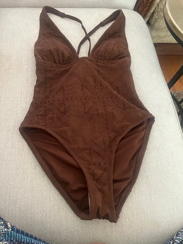 Women's Crochet Plunge High Leg Medium Coverage One Piece Swimsuit Shade & Shore Brown - Image 3