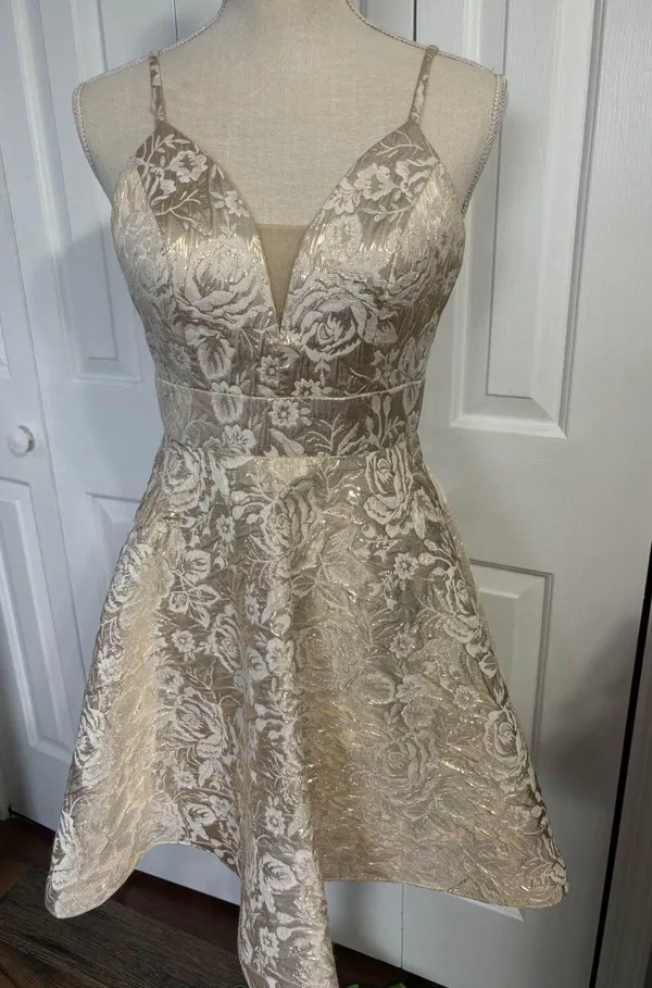 Camille La Vie Homecoming Dress - Image 2