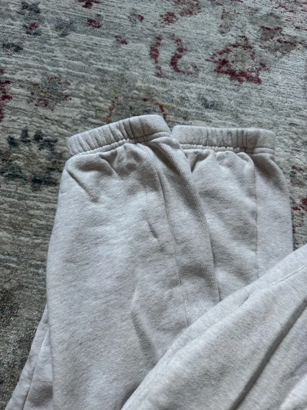 Aritzia TNA Boyfriend Fleece Sweatpants - Image 4