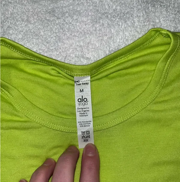 Alo Yoga Cropped Tee - Image 5