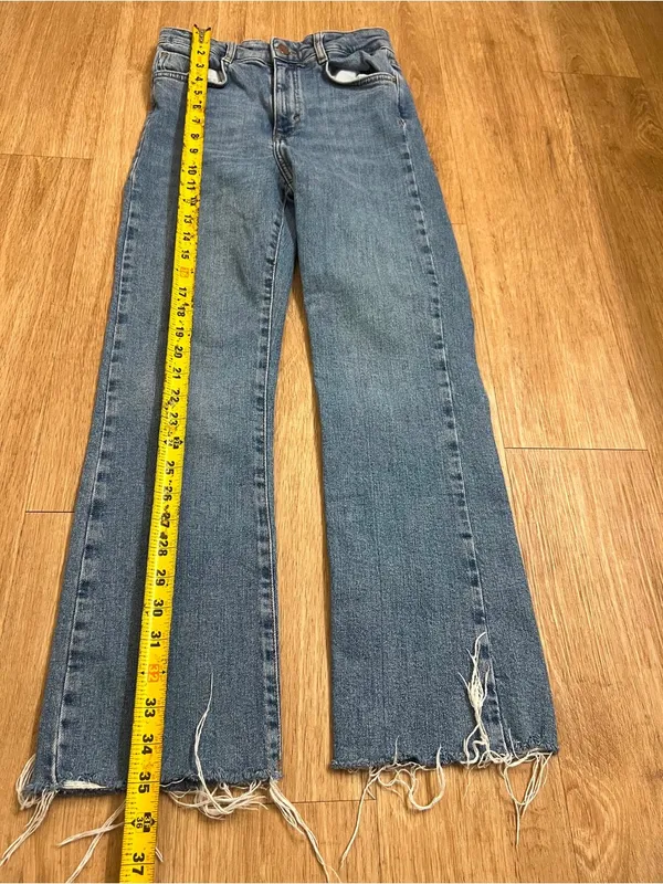 Zara Frayed Hem Medium Blue Wide-Leg Jeans - Image 5