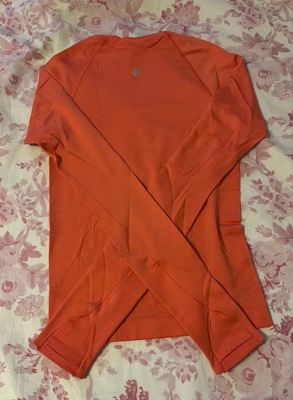 Lululemon Swiftly Tech Long Sleeve - Image 3