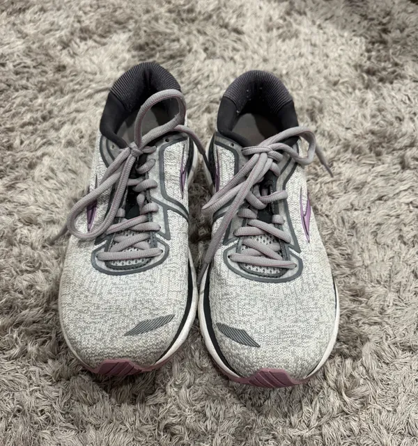 Brooks Running Shoes Women’s - Image 3