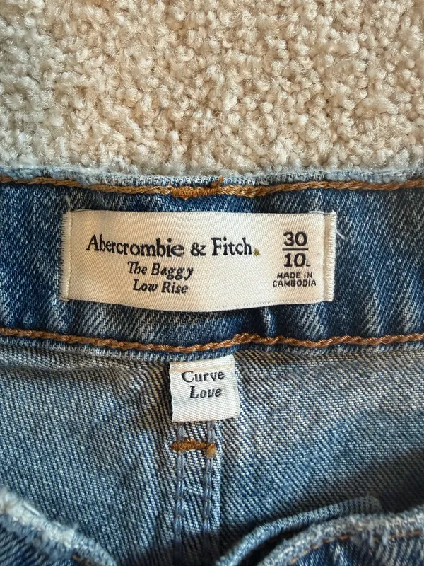 Abercrombie Jeans - Image 3