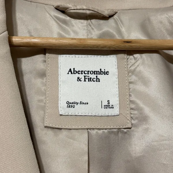 Abercrombie & Fitch Boyfriend Blazer Size Small in Light Brown Cream - Image 3