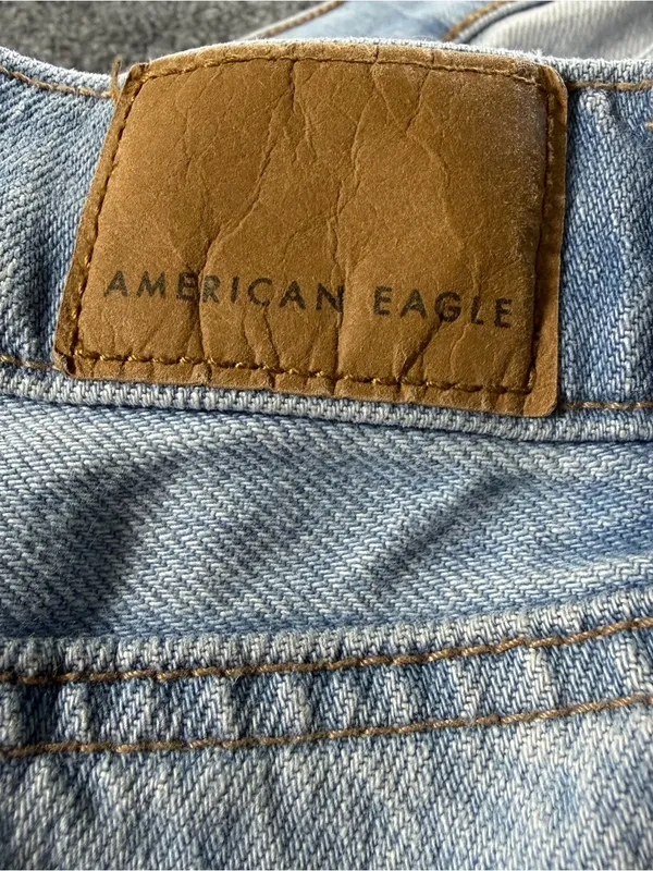 American Eagle Outfitters Women's Straight High Rise Distressed Jeans Size 18 - Image 5