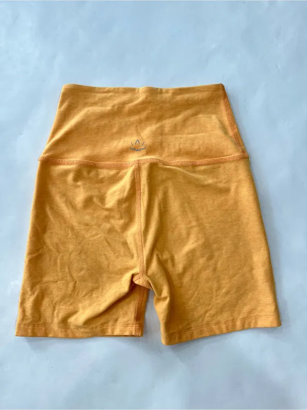 Beyond Yoga Spacedye All For Run Shorts in Mango Pop Heather S - Image 4