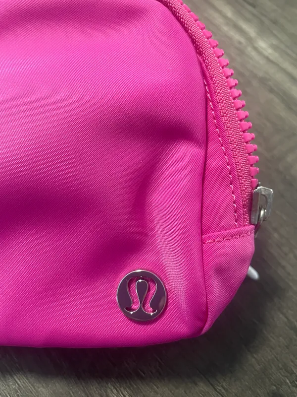 Lululemon Everywhere Belt Bag, Sonic Pink - Image 4