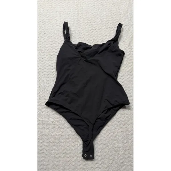 SKIMS Women Black Square Neck Sleeveless Bodysuit Size L RN 158973 High Stretch - Image 3