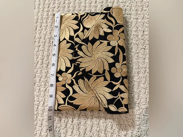 Black & Gold Floral Embroidered Clutch Crossbody Evening Bag. NWOT - Image 2