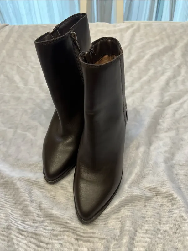 Blondo Brenna Boots Size 7.5 - Image 3