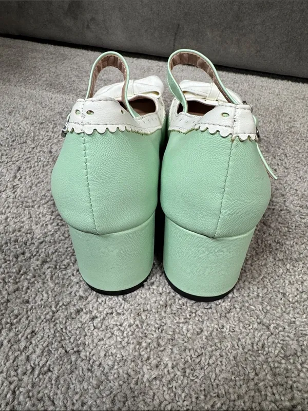 Women’s Green Chunky Heel Mary Jane Pumps Cute Bow & Hearts Round Toe Size 7 NEW - Image 8