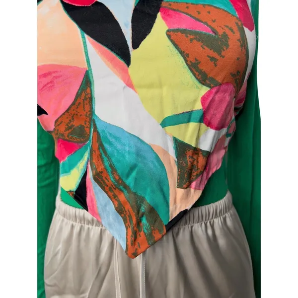 Forever‎ 21 Abstract Print Halter Neck Crop Top Size M - Image 7
