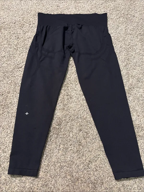 Halara OneForm Seamless Flow Mid Rise Legging size XL - Image 4