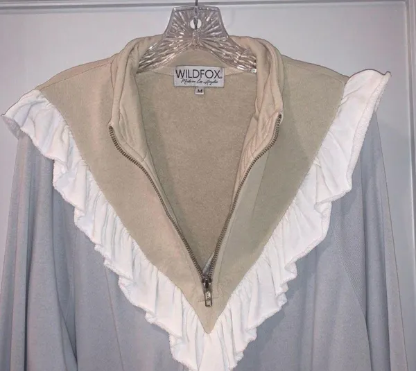 Wildfox SZ M  Prima Light Weight Pullover Excellent Cond! - Image 4