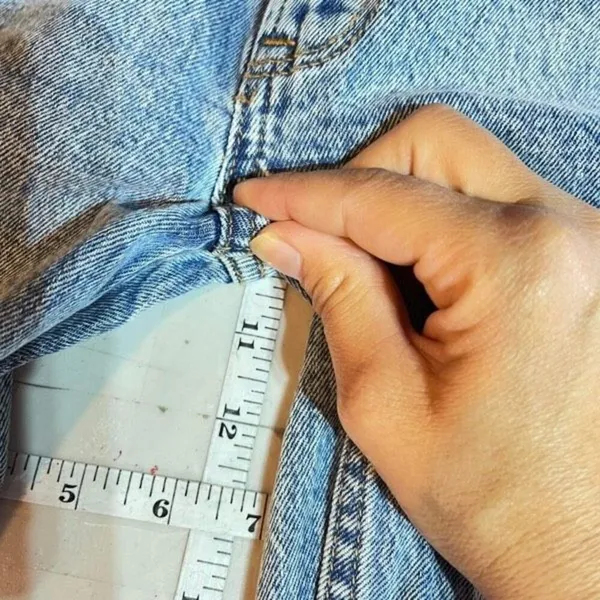 Abercrombie & Fitch Women's Curve Love The Mom High‎ Rise Jeans Blue Size 25 - Image 10
