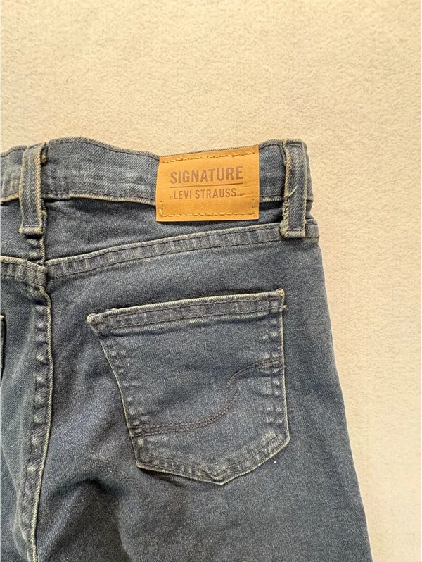 Signature Levi Strauss Heritage Mom Jeans Women’s 12 High Rise Blue Denim 24” - Image 5
