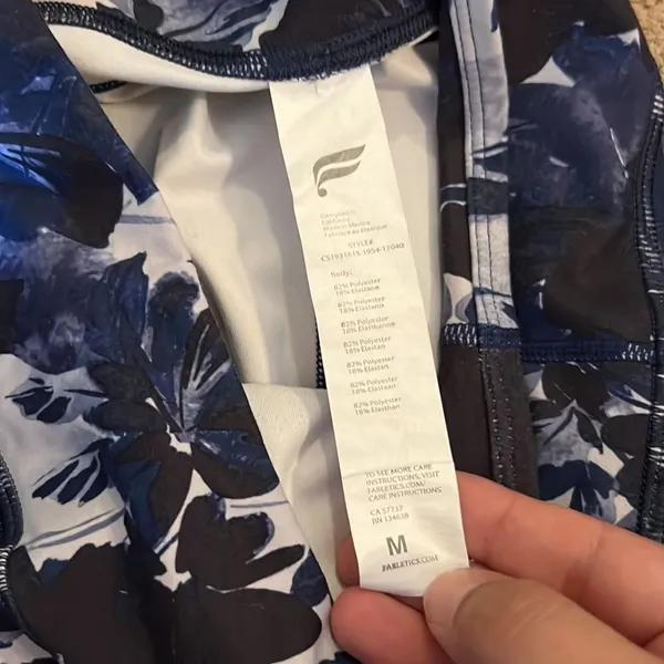 Fabletics‎ cropped leggings M - Image 4