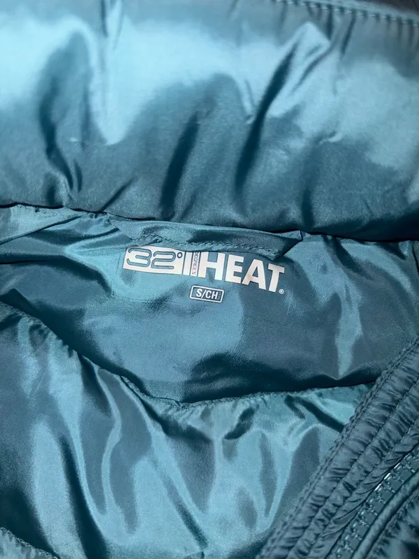 32 degrees heat dark green puffer vest Small NWT - Image 3