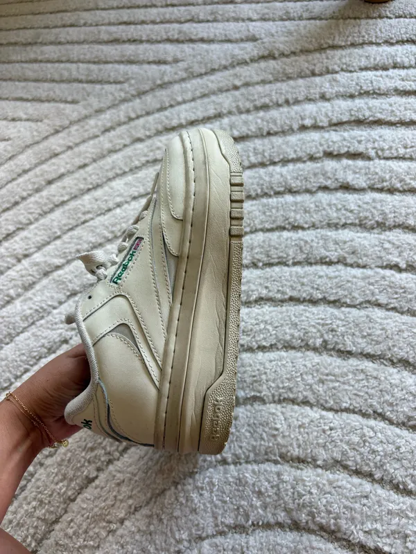 Reebok Classic Platform Leather Shoes in Off-White - Image 5