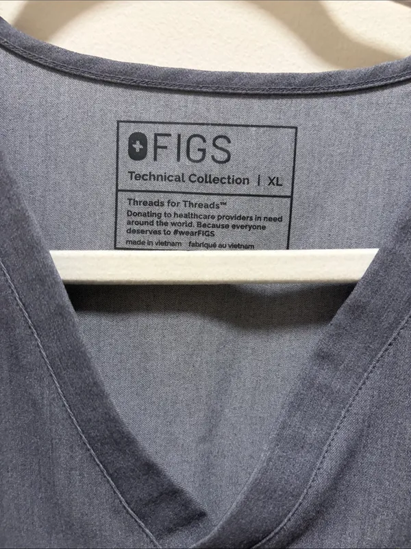 Figs Catarina Graphite V-Neck Scrub Top - Short Sleeve - Image 3