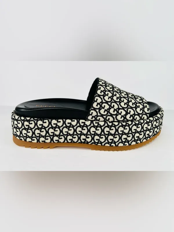 Gucci Women's Angelina Platform GG Supreme Jacquard Slide Sandals Size EU 37 - Image 3