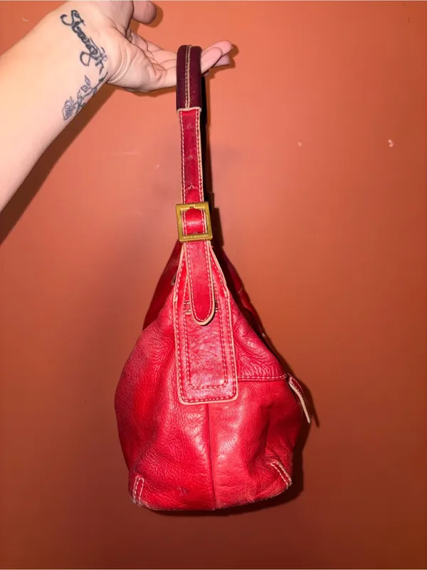 Stone Mountain Vintage Red Leather Barrel Bag - Image 2