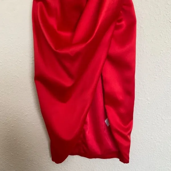 HOUSE OF‎ CB 'Loretta' Red Satin Off Shoulder Dress/Size XS NWOT - Image 8