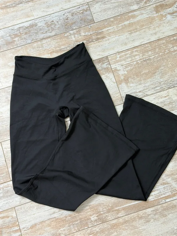 VSX Black Yoga Pants - Image 2