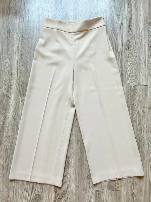 Zara Pleated Pull On Wide Leg Cropped Culottes Pants in Khaki Tan Size M - Image 2