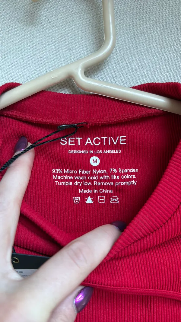 Set Active Women’s Red Cutout Long-Sleeve Crop Top - Image 5