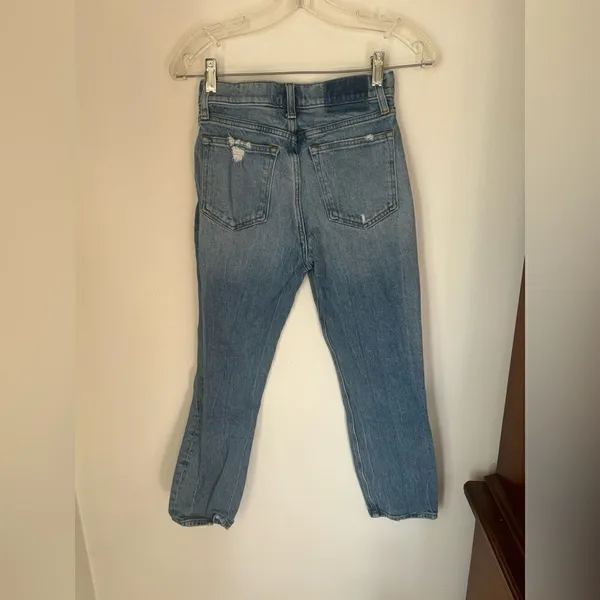 Abercrombie & Fitch High Rise Mom Jeans Distressed Size 0S Light Wash - Image 6