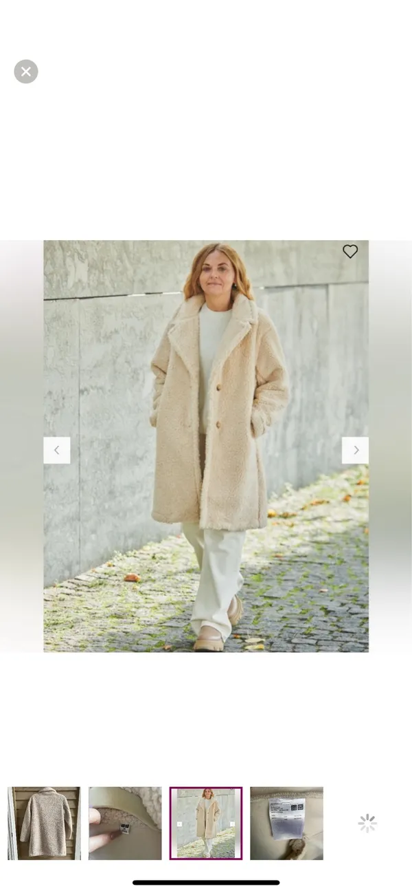 Uniqlo Women's Cream Sherpa Coat - Image 4