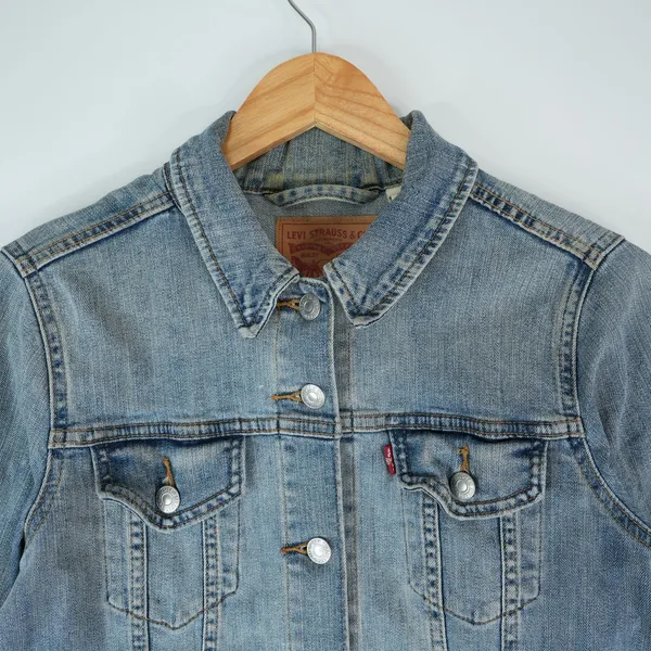 Levis Denim Jean Trucker Jacket Womens‎ Medium Blue Light Wash - Image 3