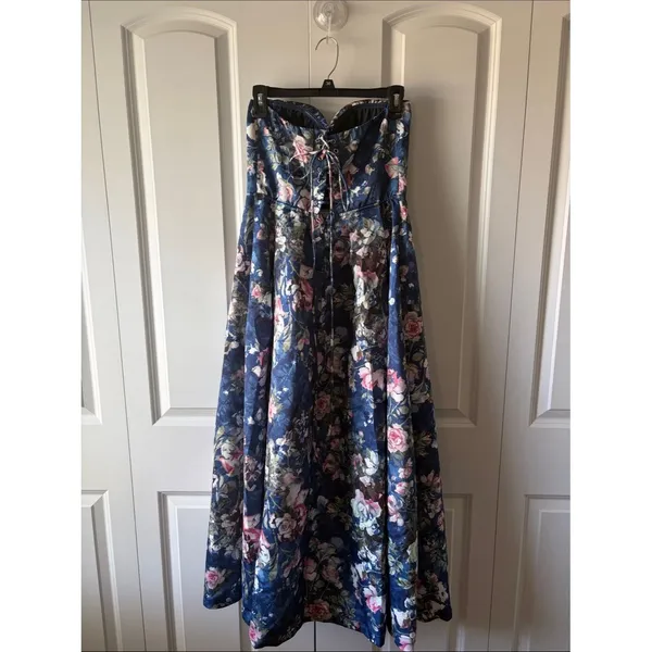 Petal & Pup Women's Darina Strapless midi Dress Midnight Floral Size Large - Image 3