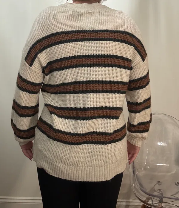 American Eagle Outfitters Sweater - Image 5